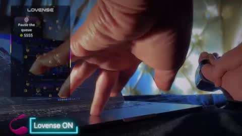 im KIM new girl to spoil online show from October 12, 2025, 10:31 pm