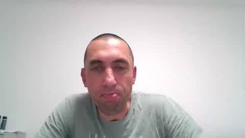 Snapshot of cum_shot8407 chatting on October 18, 2025, 3:35 pm cum_shot8407 online show from October 18, 2025, 3:35 pm