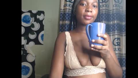cumebony_petit online show from October 11, 2025, 9:02 pm