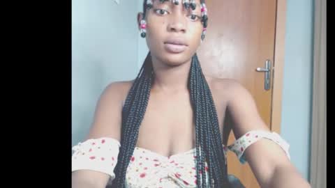 cumebony_petit online show from March 3, 2026, 8:20 am