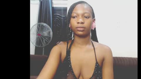 cumebony_petit online show from April 13, 2026, 7:03 am
