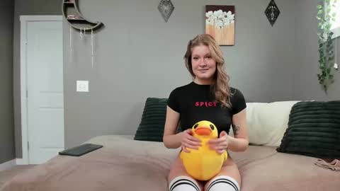 Snapshot of cumplaycouple chatting on March 3, 2025, 9:26 pm Marie and Tom online show from March 3, 2025, 9:26 pm