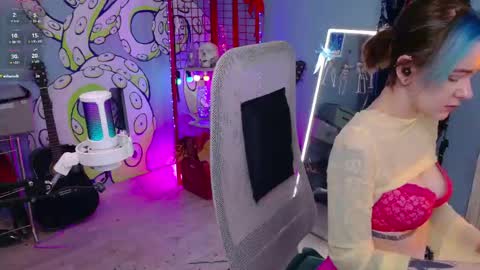 CUMpotikEve online show from April 21, 2026, 3:24 am