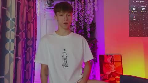 cumte_boy online show from June 26, 2026, 1:21 am