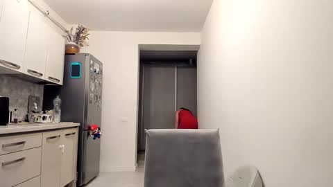 maria  alex online show from February 18, 2025, 4:04 am