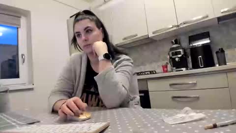 maria  alex online show from March 28, 2026, 4:12 am