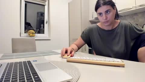 maria  alex online show from July 15, 2026, 9:09 pm