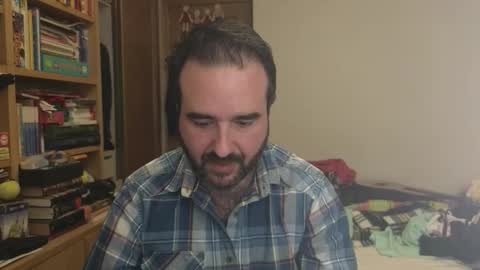 curiosillo1983 online show from December 22, 2025, 4:04 pm