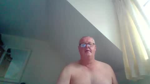 curiousax77 online show from May 10, 2026, 8:08 am