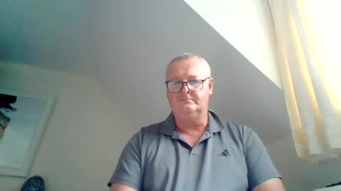 Snapshot of curiousax77 chatting on June 17, 2026, 12:07 pm curiousax77 online show from June 17, 2026, 12:07 pm