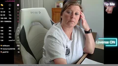 curious couple online show from February 26, 2025, 6:43 pm