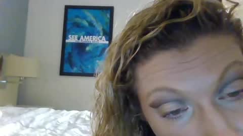 Snapshot of curiouslyjenn chatting on July 2, 2026, 9:15 am Curiously Jenns Room online show from July 2, 2026, 9:15 am