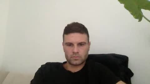 Snapshot of curiousnesssssss chatting on November 19, 2025, 10:15 am curiousnesssssss online show from November 19, 2025, 10:15 am