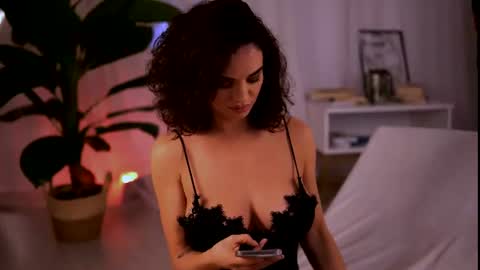 Snapshot of curvedlizzie chatting on July 14, 2026, 11:21 pm curvedlizzie online show from July 14, 2026, 11:21 pm