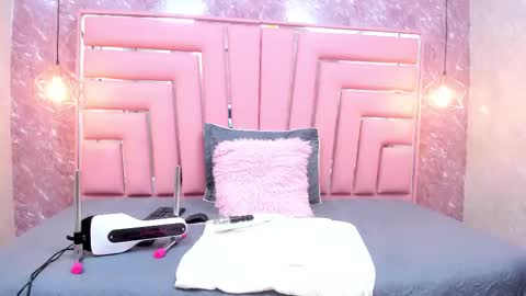 Snapshot of curvy_alyanna chatting on November 13, 2025, 12:04 pm Alyanna online show from November 13, 2025, 12:04 pm