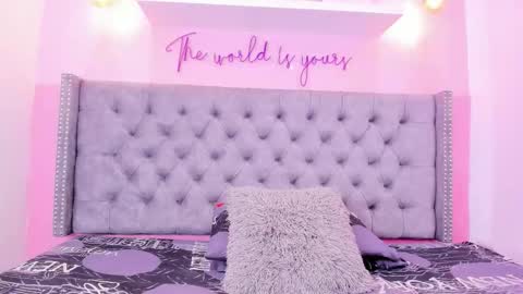 curvy_bigass18 online show from February 4, 2026, 10:36 pm