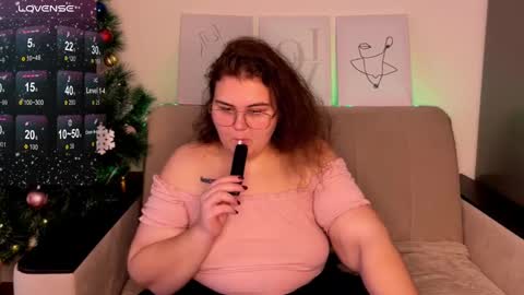 Snapshot of curvy_janie chatting on December 20, 2024, 5:57 am Jane online show from December 20, 2024, 5:57 am