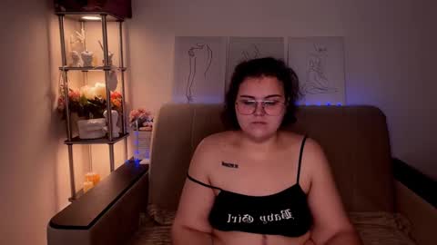 Snapshot of curvy_janie chatting on January 28, 2025, 3:04 am Jane online show from January 28, 2025, 3:04 am