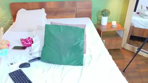 Danna online show from September 16, 2025, 8:10 pm