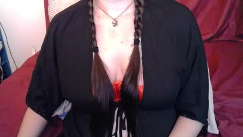 Snapshot of curvygamerceline chatting on October 8, 2025, 7:11 pm Celine Fawe online show from October 8, 2025, 7:11 pm