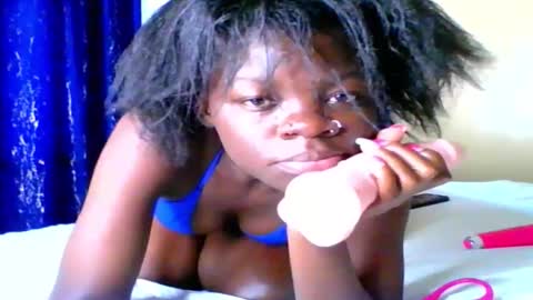 Snapshot of curvyjoan chatting on February 18, 2025, 8:27 am curvyjoan online show from February 18, 2025, 8:27 am