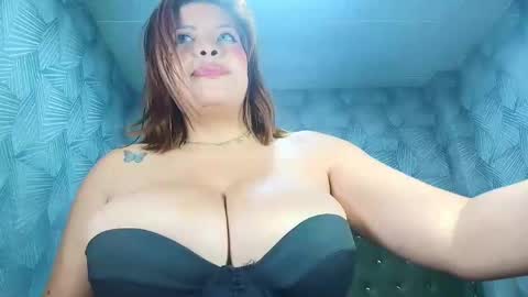 Snapshot of curvyjulieth chatting on May 8, 2026, 7:52 pm Julieth online show from May 8, 2026, 7:52 pm