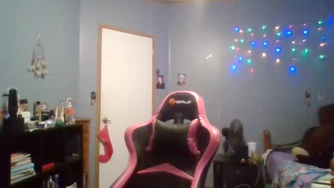 dahlia -kim online show from January 14, 2025, 2:50 am