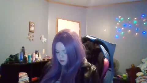 dahlia -kim online show from March 1, 2025, 4:47 am