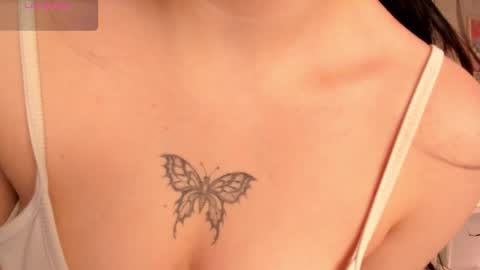 Amber  online show from October 20, 2025, 9:37 pm