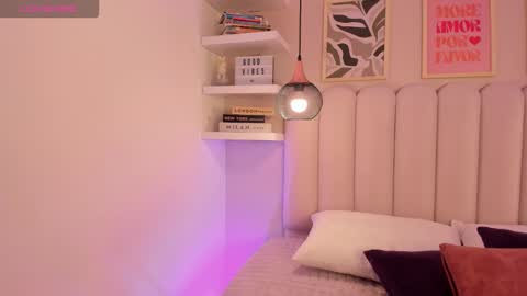 Amber  online show from November 10, 2025, 9:14 pm