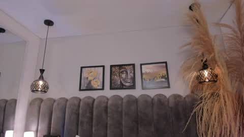 Amber  online show from April 7, 2026, 8:20 pm