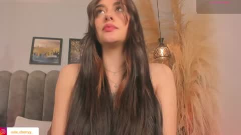 Snapshot of cute__cherry_ chatting on July 14, 2026, 2:05 am Amber online show from July 14, 2026, 2:05 am