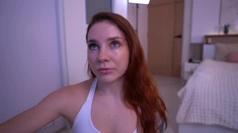 Foxy online show from April 26, 2026, 3:04 am