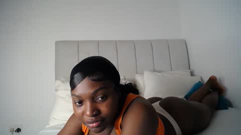 Liya online show from September 15, 2025, 6:52 pm