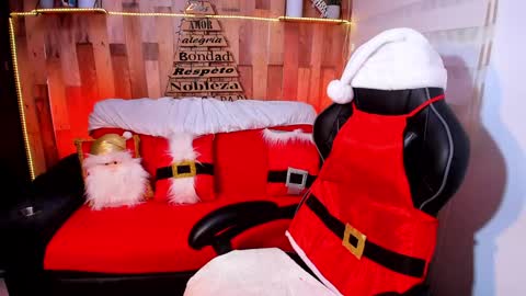    Independent Model online show from December 7, 2024, 12:52 am