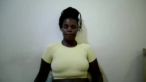 Snapshot of cute_heaven chatting on October 1, 2025, 9:43 pm cute_heaven online show from October 1, 2025, 9:43 pm