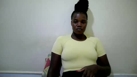 Snapshot of cute_heaven chatting on October 12, 2025, 8:02 am cute_heaven online show from October 12, 2025, 8:02 am
