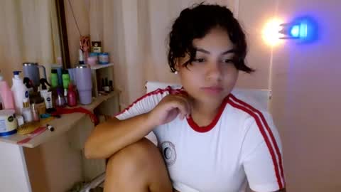 cute_hippo8 online show from February 22, 2025, 8:50 am