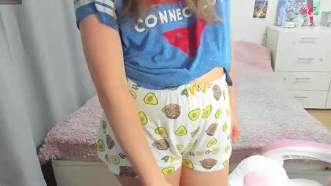 Snapshot of cute_kate0 chatting on September 24, 2025, 9:34 am cute_kate0 online show from September 24, 2025, 9:34 am