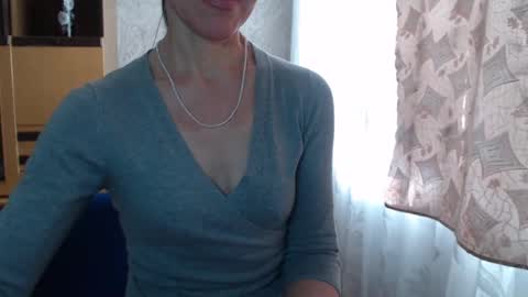 cute_lion_ online show from February 5, 2025, 8:32 am