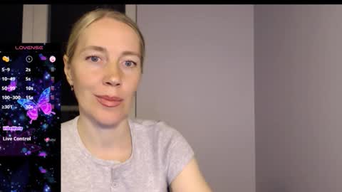 cute_lion_ online show from September 27, 2025, 5:07 pm