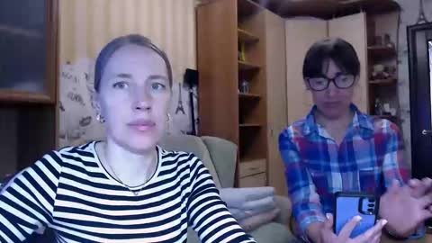 cute_lion_ online show from April 14, 2026, 11:05 am