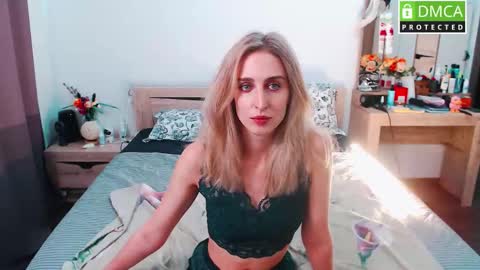 Milana online show from September 12, 2025, 9:42 am