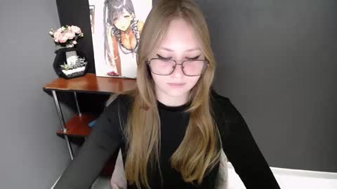 Veronica online show from November 20, 2025, 7:41 am