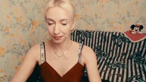 Snapshot of cute_smile_shy chatting on December 3, 2024, 11:02 pm cute_smile_shy online show from December 3, 2024, 11:02 pm