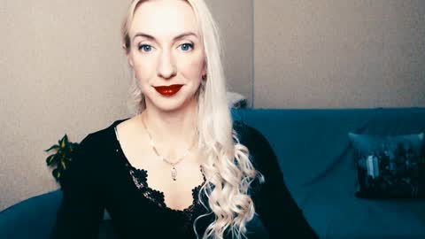 Snapshot of cute_smile_shy chatting on January 10, 2025, 9:31 pm cute_smile_shy online show from January 10, 2025, 9:31 pm