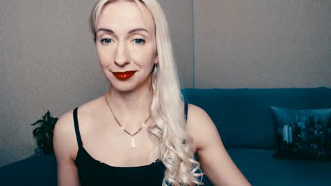 Snapshot of cute_smile_shy chatting on January 21, 2025, 10:19 pm cute_smile_shy online show from January 21, 2025, 10:19 pm