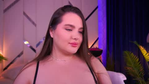 Amber online show from October 18, 2025, 11:38 pm