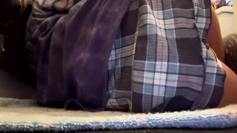 cutebuttbottom online show from June 7, 2026, 1:48 pm