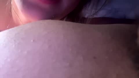 Snapshot of cutecouple20001 chatting on February 6, 2025, 2:33 am cutecouple20001 online show from February 6, 2025, 2:33 am